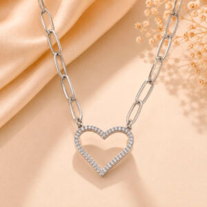 Collar Corazón Brillante en Acero Inoxidable
